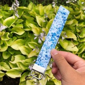 Keychain wristlet
